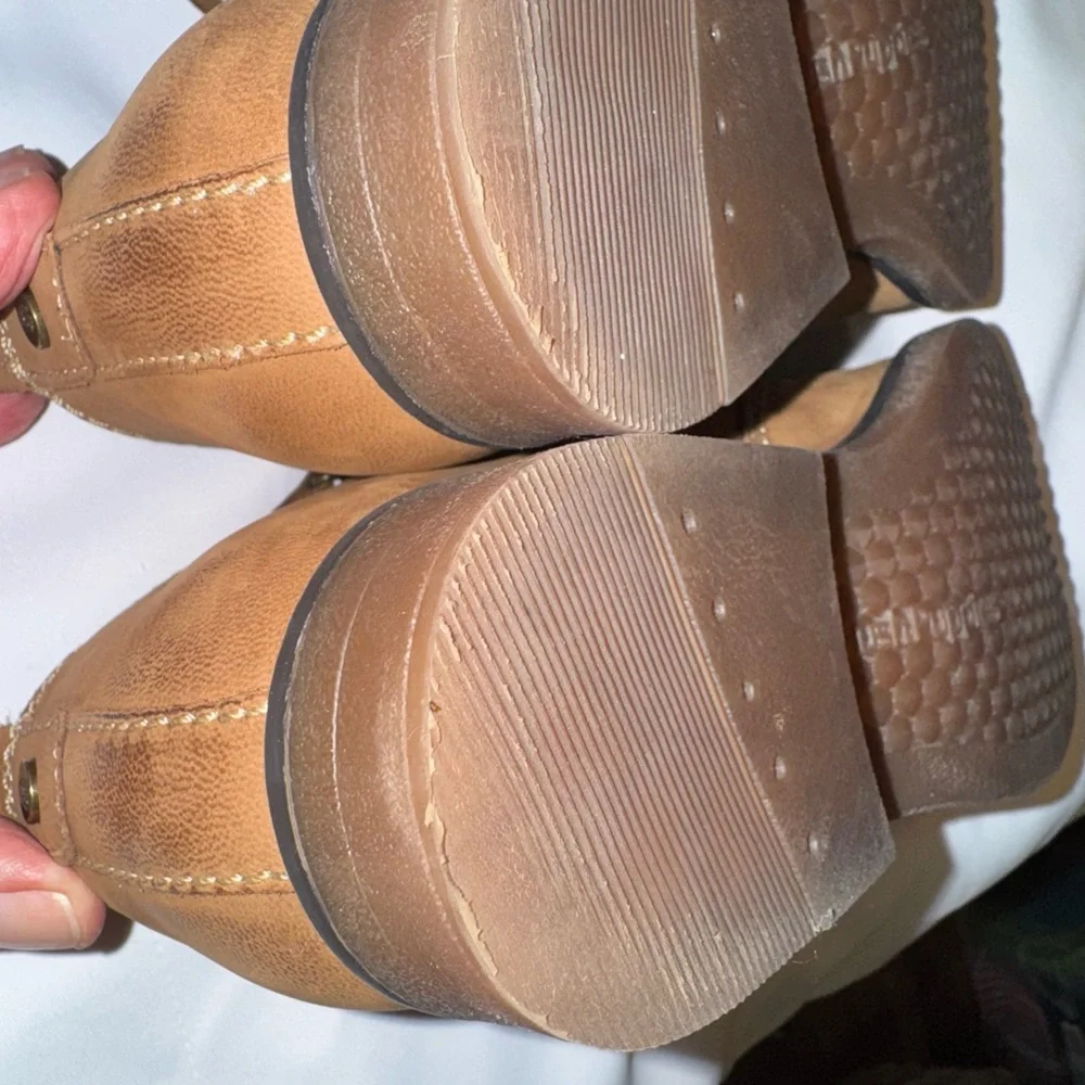 Women's Tan Ankle Boots